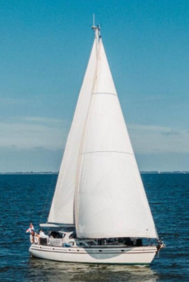 Stay Only Or Sailaway With Friends And Family Have More Fun ميديمبليك المظهر الخارجي الصورة